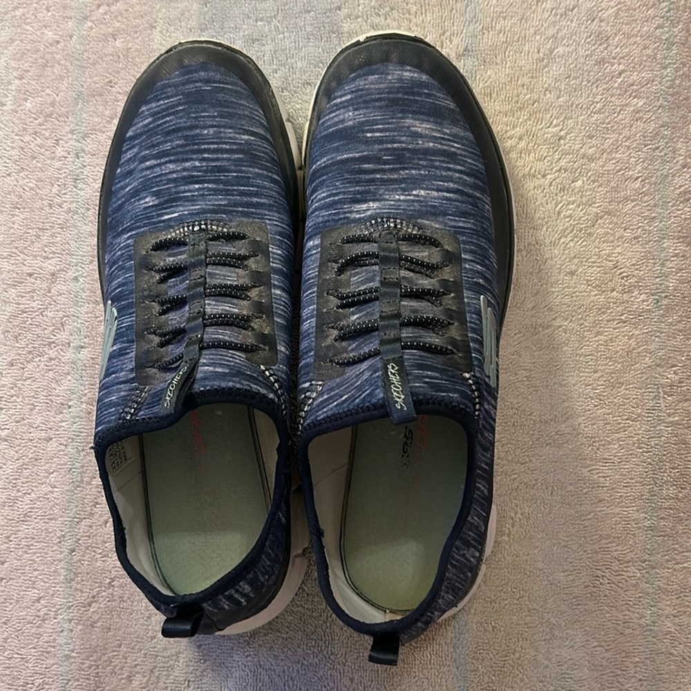 Sketchers slip in